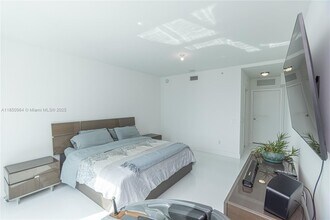 1080 Brickell Ave in Miami, FL - Building Photo - Building Photo