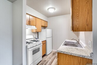 Clayton Ridge in Oshkosh, WI - Building Photo - Interior Photo