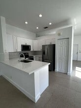 1761 Aspen Ln in Weston, FL - Foto de edificio - Building Photo