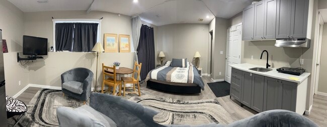 property at 800 Yankee Valley Blvd SE