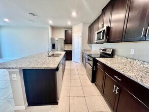 1251 McNeal Rd in Spring Hill, FL - Building Photo - Building Photo