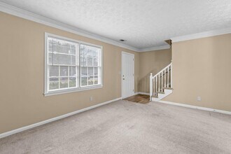 375 Dixie Ct in Lawrenceville, GA - Building Photo - Building Photo