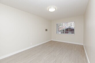 630 Mariposa in Oakland, CA - Foto de edificio - Building Photo