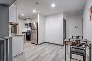 2255 Rhinehill Rd SE in Atlanta, GA - Building Photo