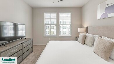 2300 Tapestry Park Dr, Unit 2250-305 in Land O Lakes, FL - Foto de edificio - Building Photo