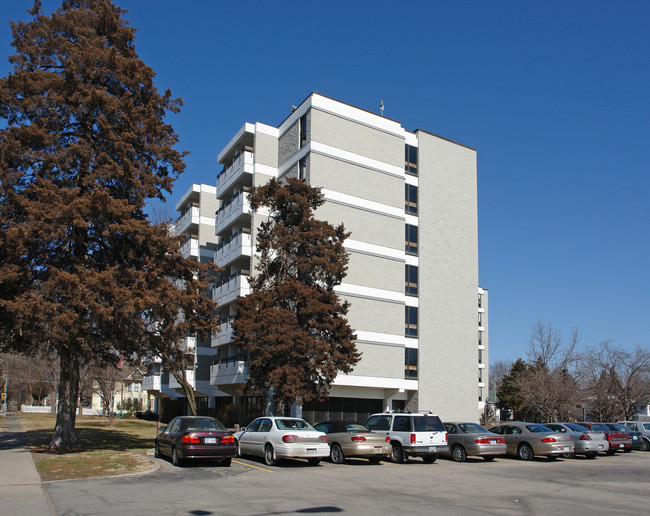 Babcock Place in Lawrence, KS - Building Photo - Building Photo