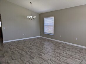 246 Queen Mary Dr in Davenport, FL - Building Photo - Building Photo