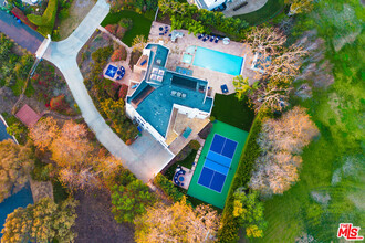 30223 Pacific Coast Hwy in Malibu, CA - Building Photo - Building Photo