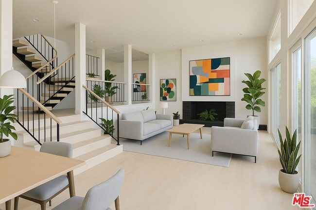 property at 1475 N Kenter Ave