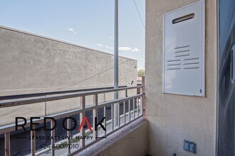 8747 Sepulveda Blvd in Los Angeles, CA - Building Photo - Building Photo