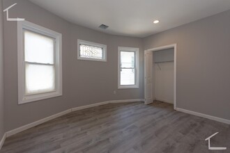 39 Long Ave, Unit 1 in Boston, MA - Building Photo - Building Photo