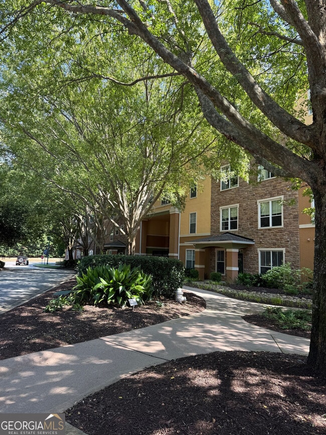 property at 10 Perimeter Summit Blvd