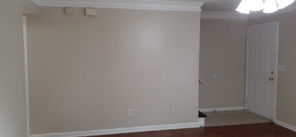 3024 Spruce Cir in Snellville, GA - Foto de edificio - Building Photo