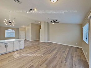 532 Viva Serenade Way in Henderson, NV - Building Photo - Building Photo