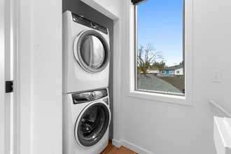 309 Myrtle St-Unit -309 in Oregon City, OR - Building Photo - Building Photo