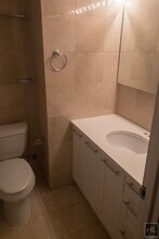W 87th St in New York, NY - Building Photo - Building Photo