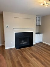 623 Olmsted Park Pl, Unit D in Charlotte, NC - Building Photo - Building Photo