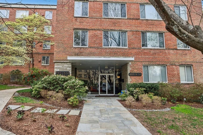 property at 4100 W St NW