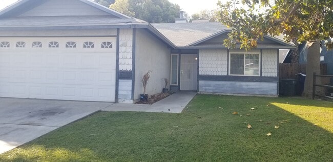 5909 Cedar Glen Ln in Bakersfield, CA - Building Photo - Building Photo
