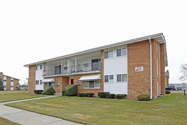 North Hampton Square in Warren, MI - Foto de edificio - Building Photo