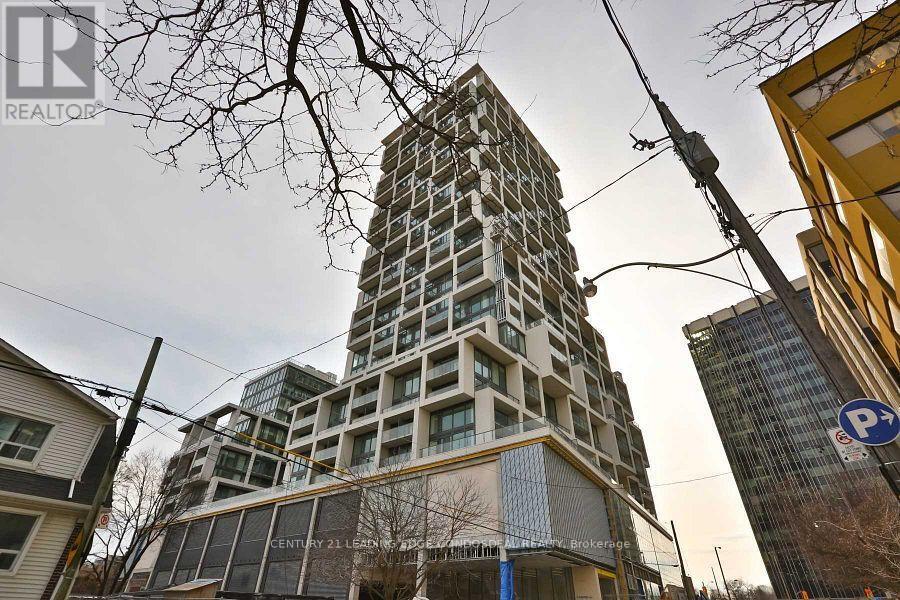 8-1038 Hillsdale Ave E in Toronto, ON - Building Photo