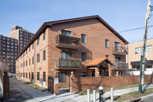 7548 Parsons Blvd in Flushing, NY - Foto de edificio - Building Photo