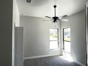 104 Creek Point Dr in Georgetown, TX - Building Photo - Building Photo