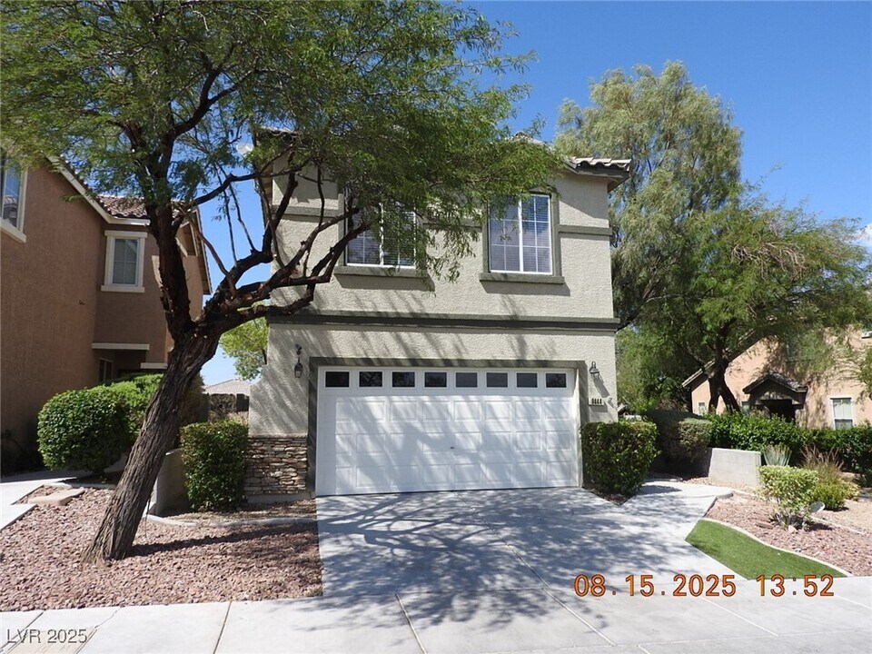 9444 Medford Falls Ave in Las Vegas, NV - Foto de edificio