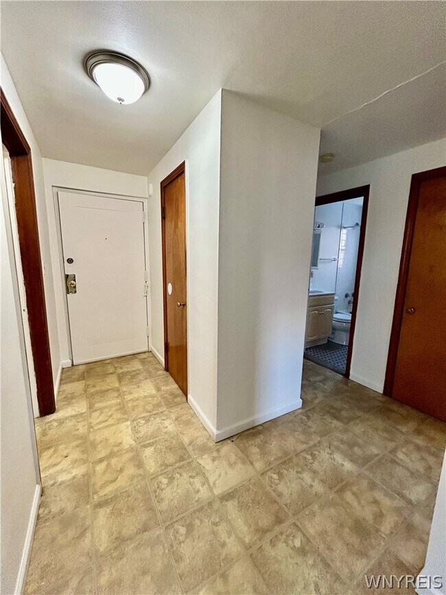 12 Latona Ct in Buffalo, NY - Building Photo - Building Photo