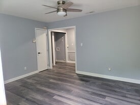 241 Bridgefield Pl in Durham, NC - Building Photo