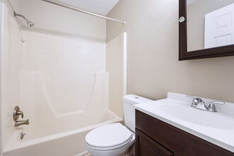 23210 Huron River Dr in Rockwood, MI - Building Photo - Building Photo