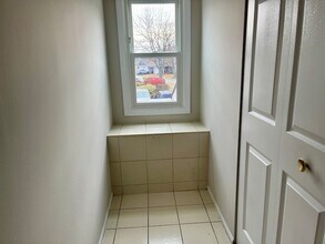 240 Southwick Ct, Unit 52 in Vernon Hills, IL - Foto de edificio - Building Photo