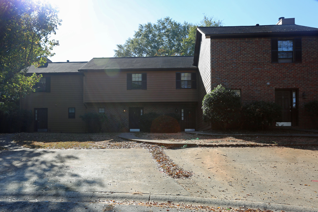 3001 Hawthorne Pl Se in Smyrna, GA - Building Photo