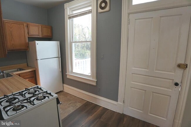 1000 Edmondson Ave in Catonsville, MD - Building Photo - Building Photo