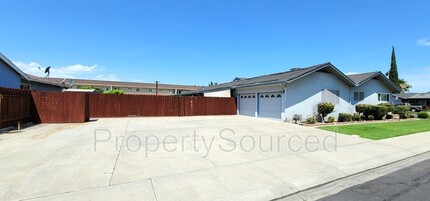 420 Northgate Dr in Manteca, CA - Building Photo - Building Photo