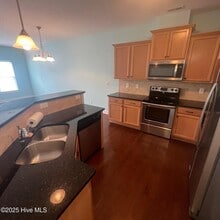 1801 Fox Den Way in Greenville, NC - Building Photo - Building Photo