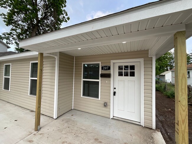 property at 205-207 S Byers Ave