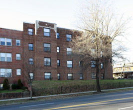 Concord Manor Apartments in Washington, DC - Building Photo - Building Photo