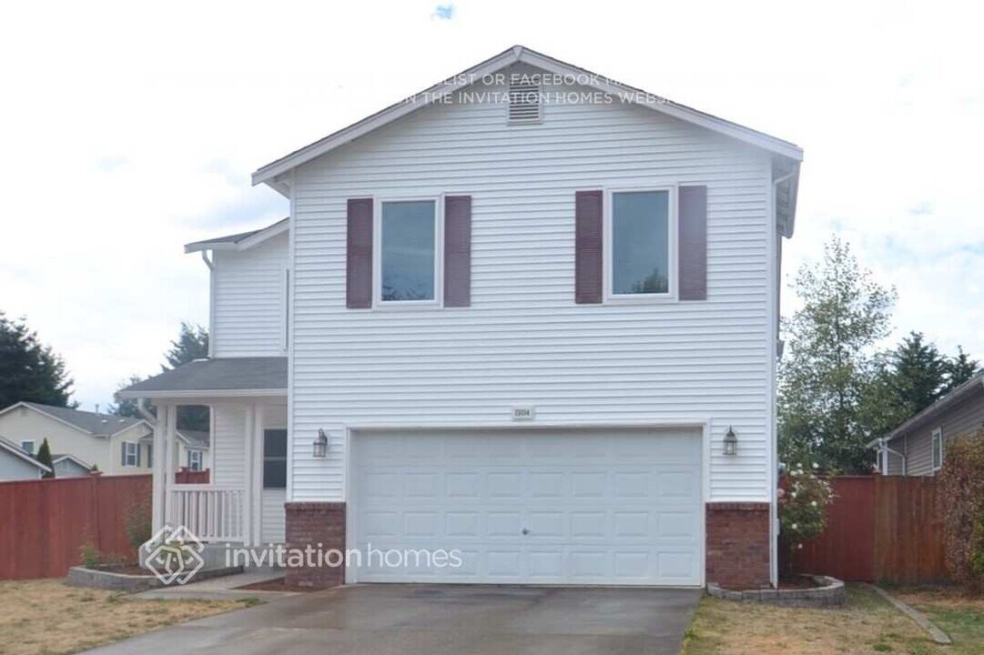 15014 95th Ave E in Puyallup, WA - Building Photo