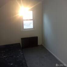 274 Main St in Woodbridge Township, NJ - Building Photo - Building Photo