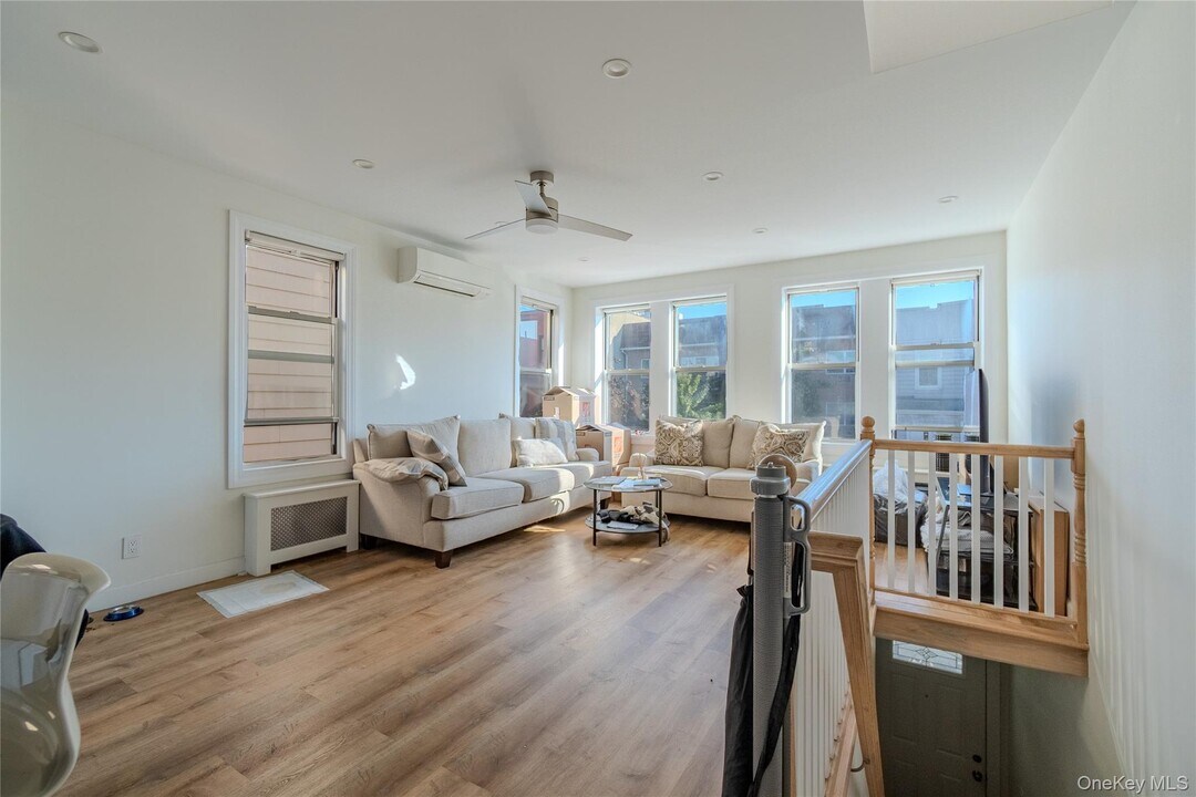 327 89th St in Brooklyn, NY - Building Photo