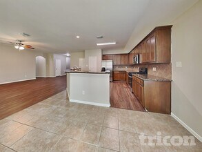 3126 Lake Breeze Ln in Crosby, TX - Building Photo - Building Photo