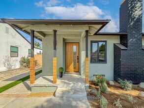 7530 Gaviota Ave in Los Angeles, CA - Building Photo - Building Photo