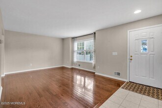 1014 Beaver Dam Rd in Point Pleasant, NJ - Building Photo - Building Photo