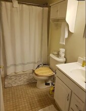 205 Highland St, Unit B in Boston, MA - Foto de edificio - Building Photo