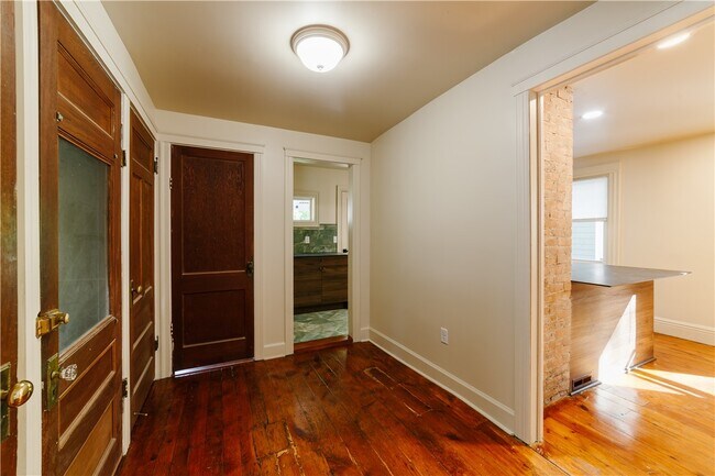 42 Shepard St in Rochester, NY - Foto de edificio - Building Photo