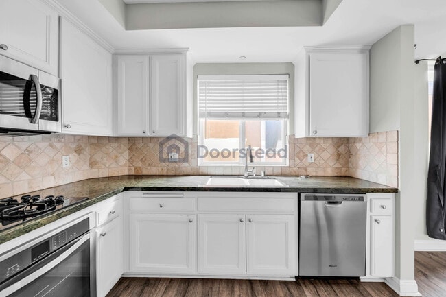 1838 Corinth Ave, Unit 2 in Los Angeles, CA - Building Photo - Building Photo
