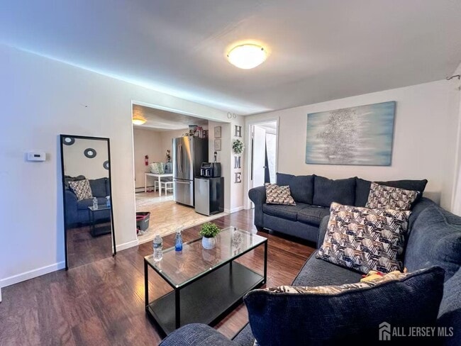 136 Broad St in Perth Amboy, NJ - Building Photo - Building Photo