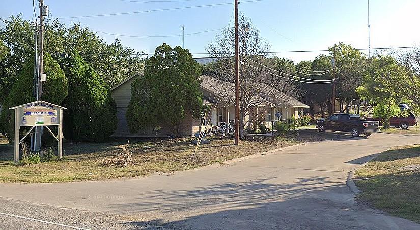 1901 Taylor Ave in Sonora, TX - Building Photo