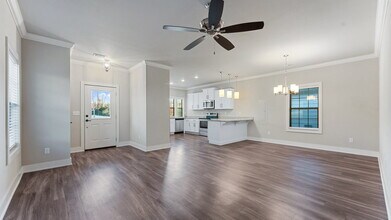 1023 NE Hts Ln in Bentonville, AR - Building Photo - Building Photo